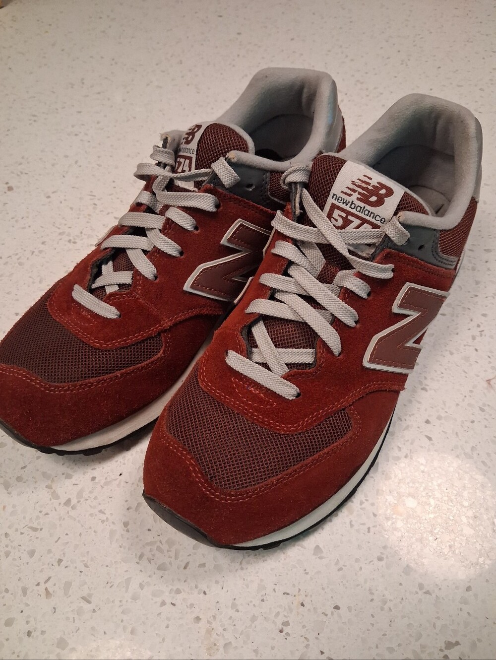 Mens New Balance Size 9½, Rust Suede & Mesh Sneakers with Gray Accents